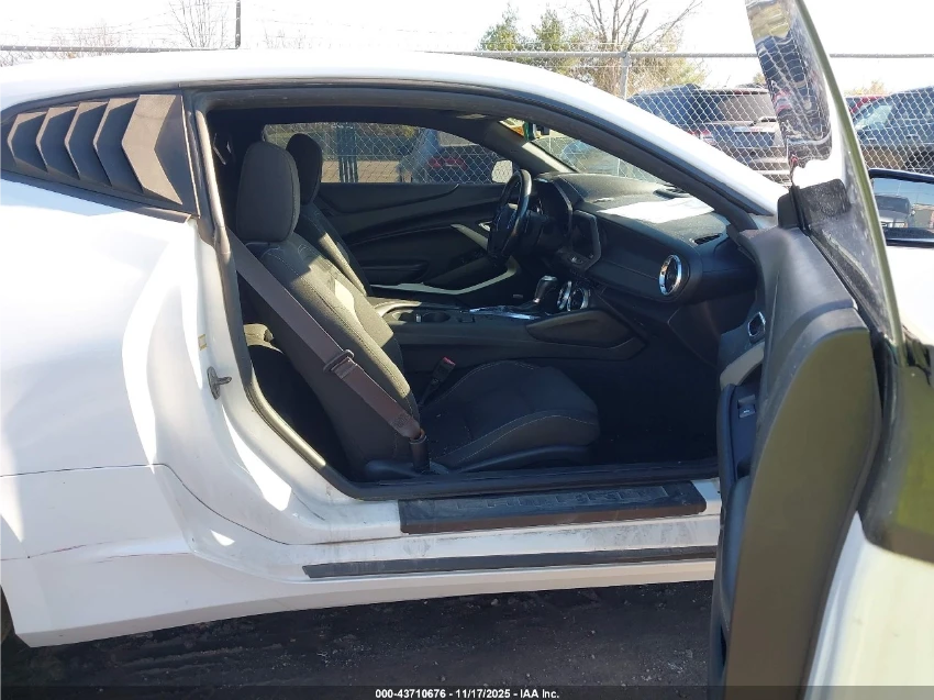 Chevrolet Camaro 1LT/КАМЕРА/FASTBACK - изображение 9