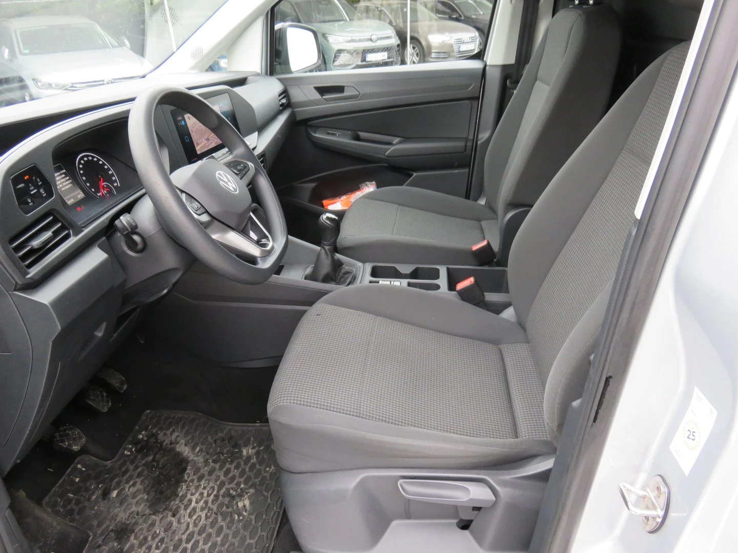 VW Caddy Cargo 3.1 m3 TDI, снимка 4 - Автомобили и джипове - 54331256
