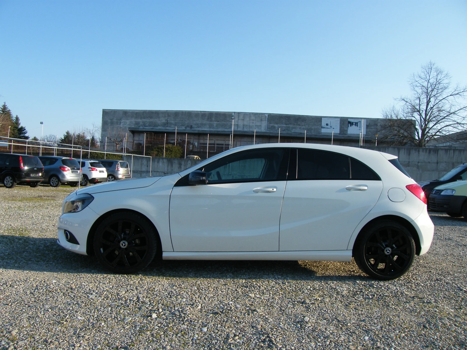 Mercedes-Benz A 180 1.6i EURO 6B, снимка 6 - Автомобили и джипове - 53737614