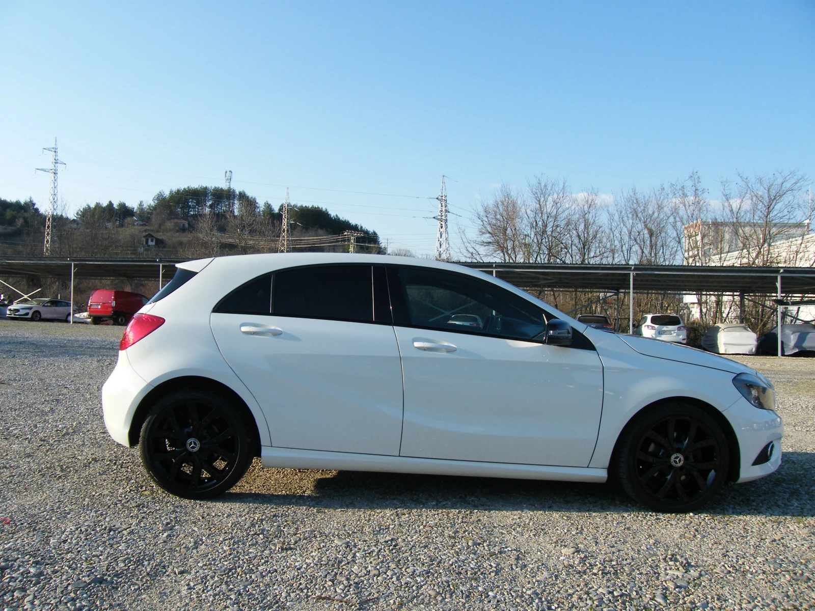 Mercedes-Benz A 180 1.6i EURO 6B, снимка 3 - Автомобили и джипове - 53737614
