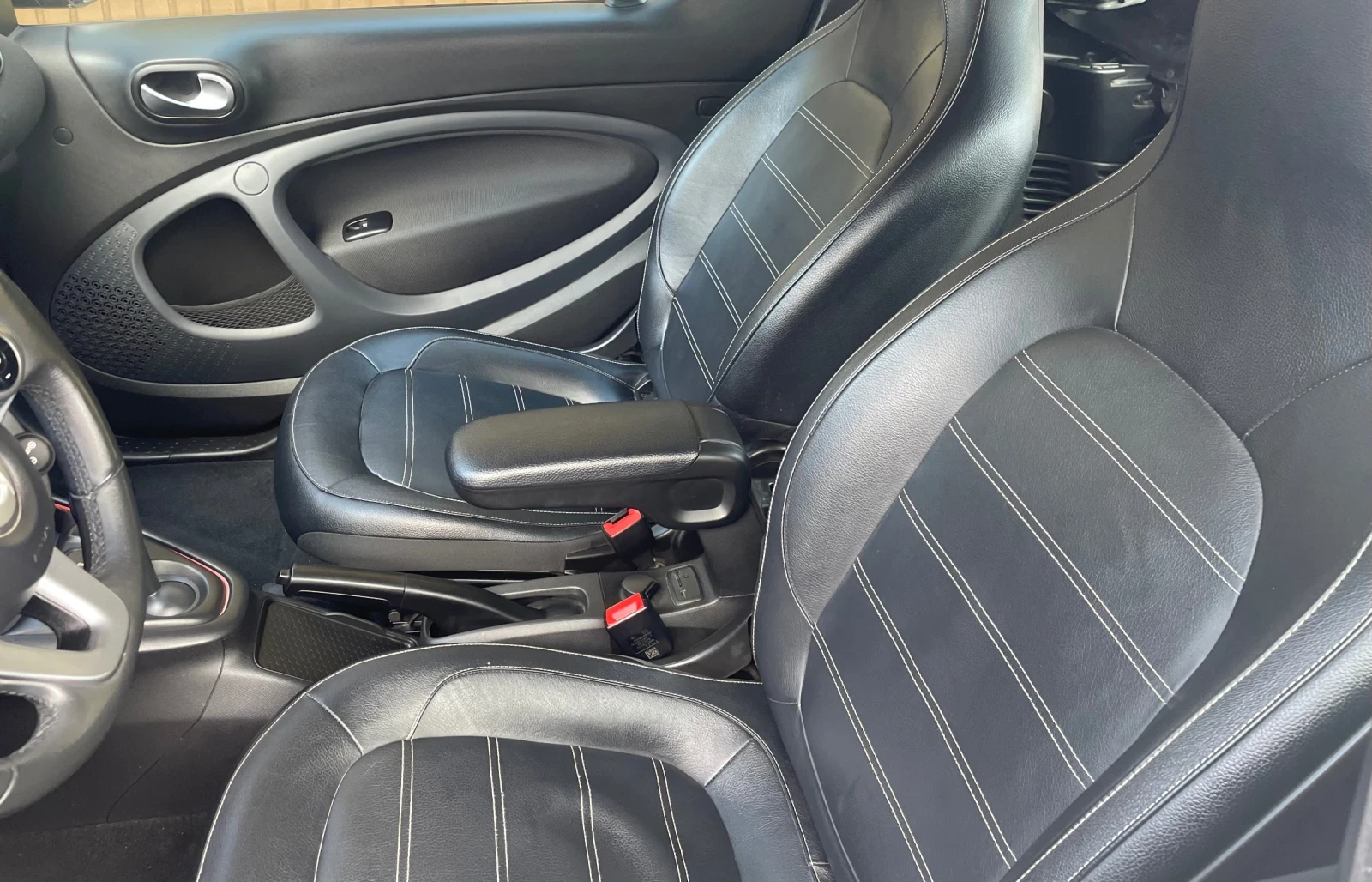 Smart Fortwo CABRIO 31000km 12.2020г, снимка 6 - Автомобили и джипове - 54092995