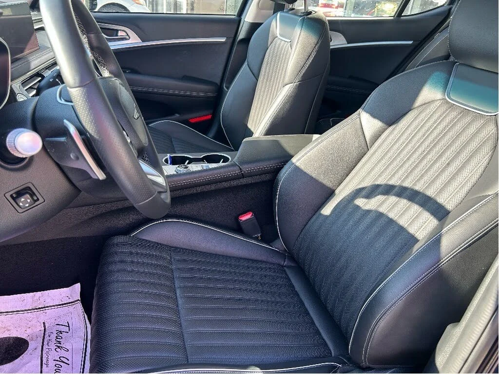 Genesis G70 2.5T Advanced AWD, снимка 10 - Автомобили и джипове - 54604973