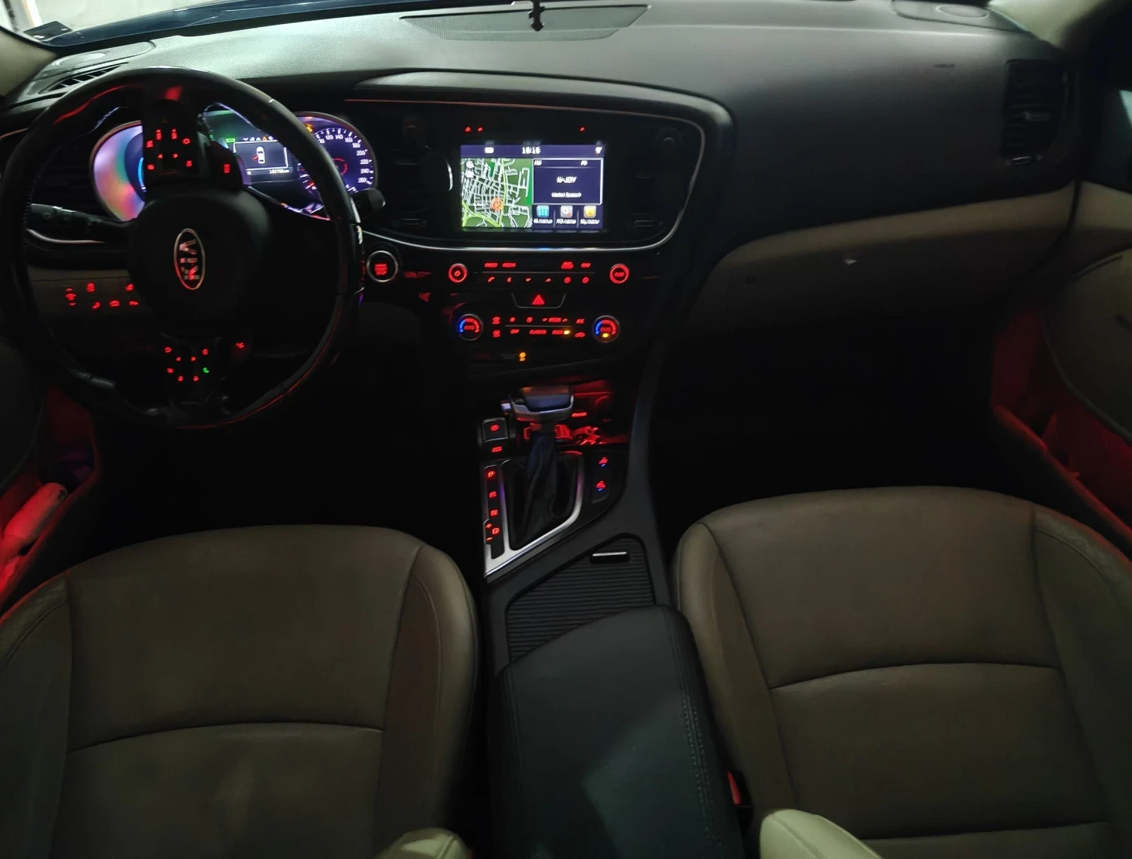 Kia Optima 2.0 hibrid, снимка 12 - Автомобили и джипове - 54643705