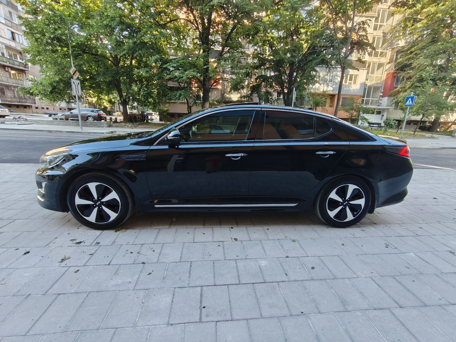 Kia Optima 2.0 hibrid, снимка 3 - Автомобили и джипове - 54643705