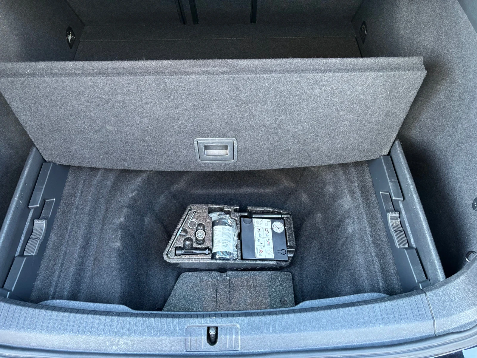 VW Golf 1.6-90-LOUNGE, снимка 14 - Автомобили и джипове - 54713699