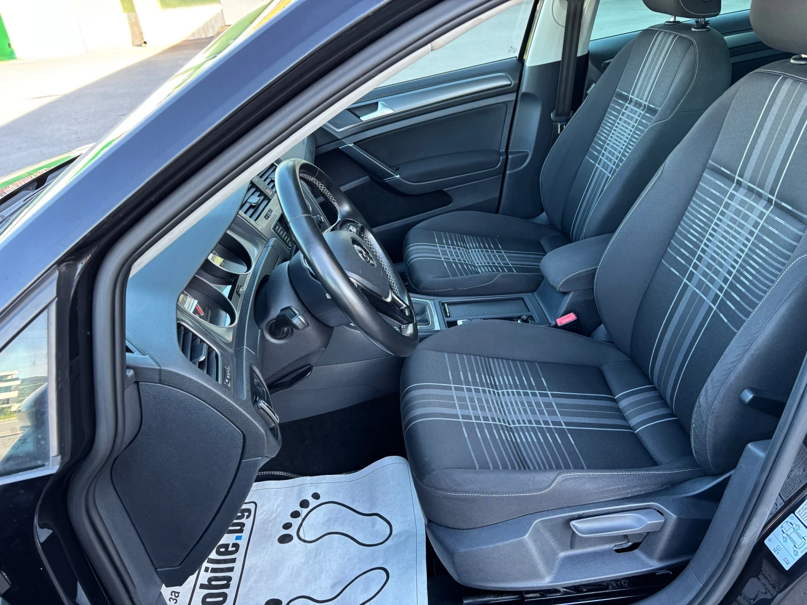 VW Golf 1.6-90-LOUNGE, снимка 8 - Автомобили и джипове - 54713699