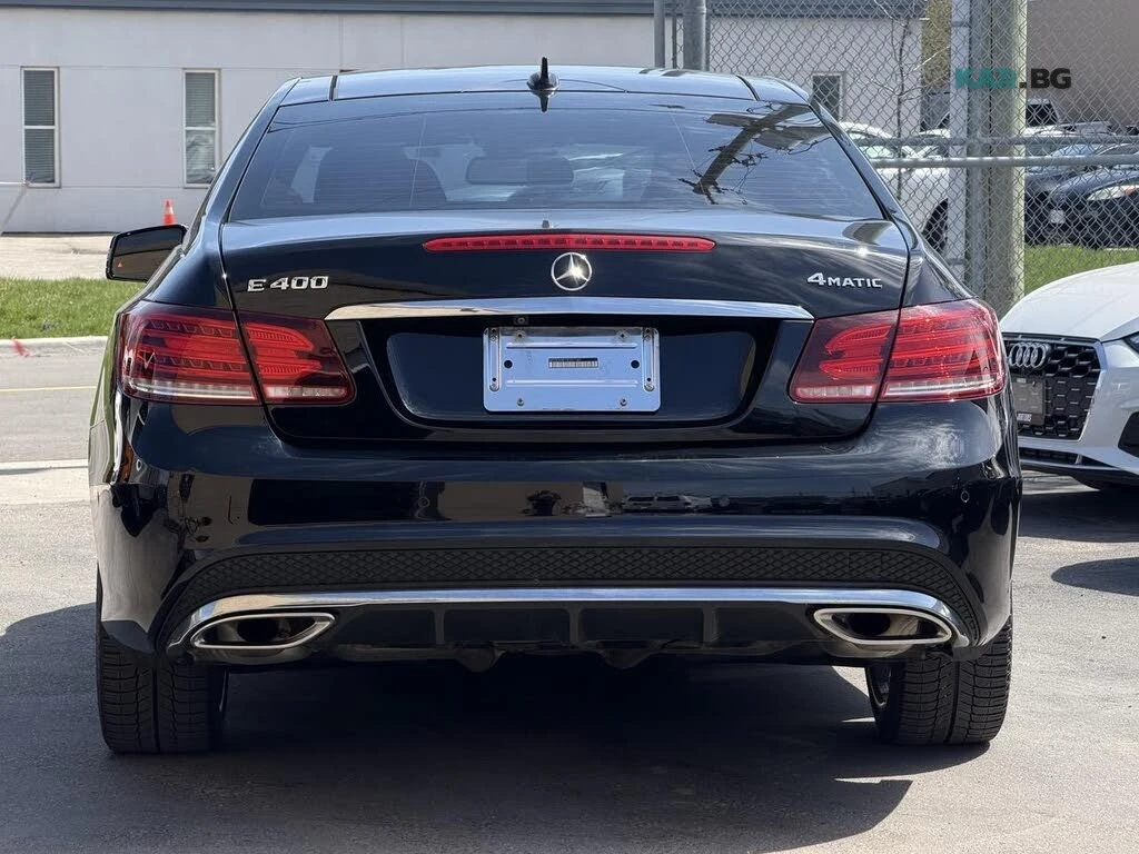 Mercedes-Benz E 400 4MATIC * Pano * АвтоКредит * (ЦЕНА ДО БГ), снимка 4 - Автомобили и джипове - 54854272