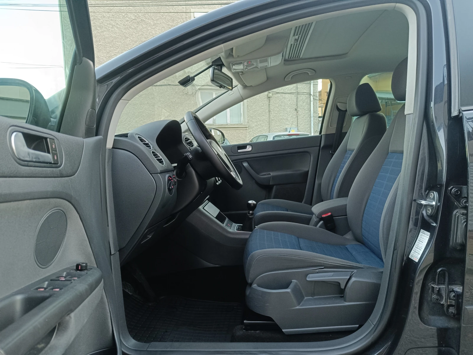 VW Golf Plus 2.0TDI 140к.с. 8V, снимка 11 - Автомобили и джипове - 54896424