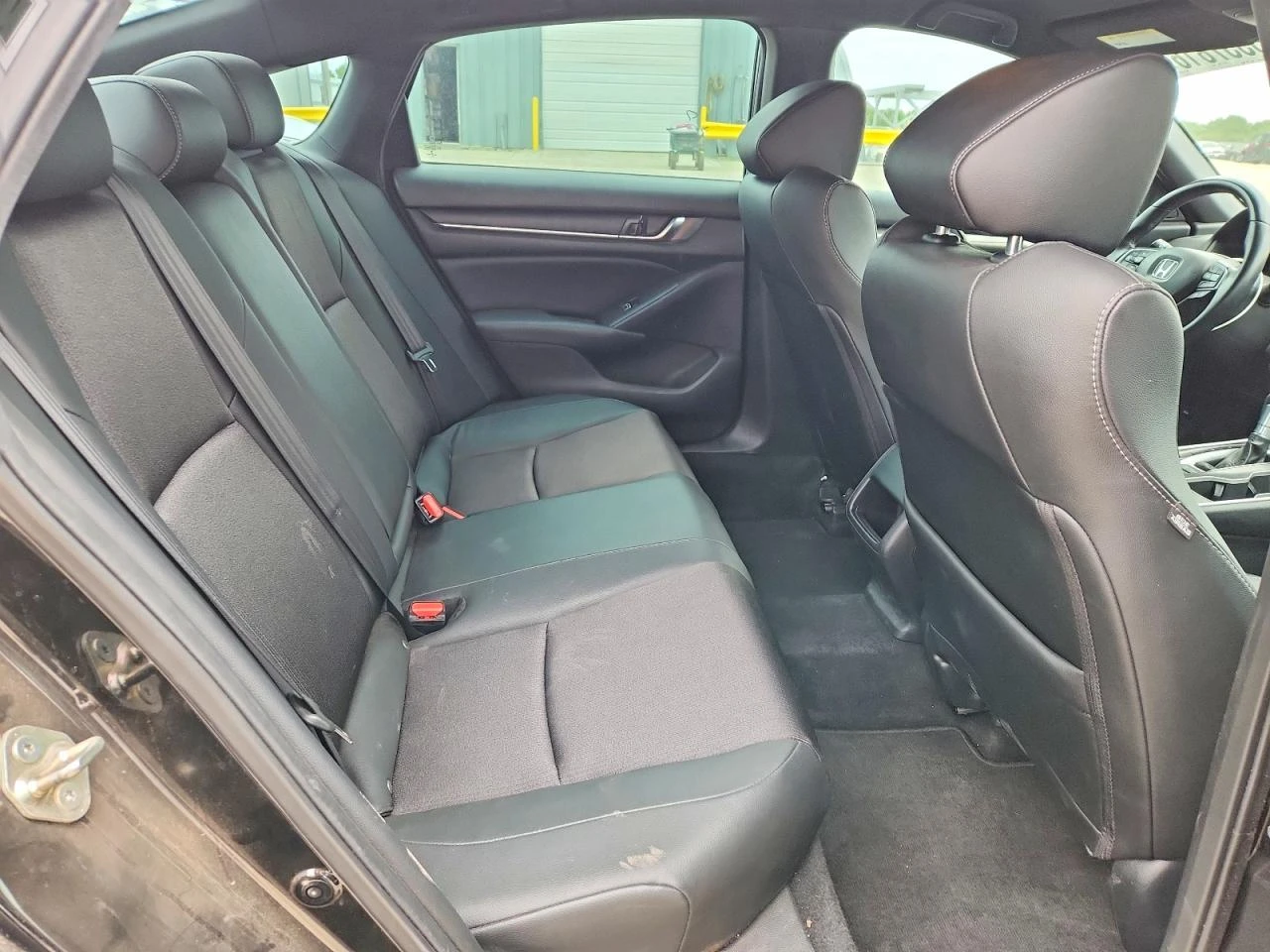 Honda Accord 1.5l Sport, снимка 10 - Автомобили и джипове - 54912816