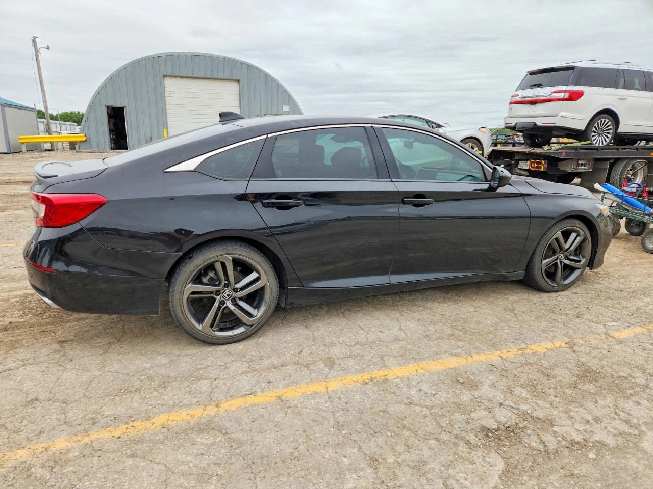 Honda Accord 1.5l Sport, снимка 3 - Автомобили и джипове - 54912816