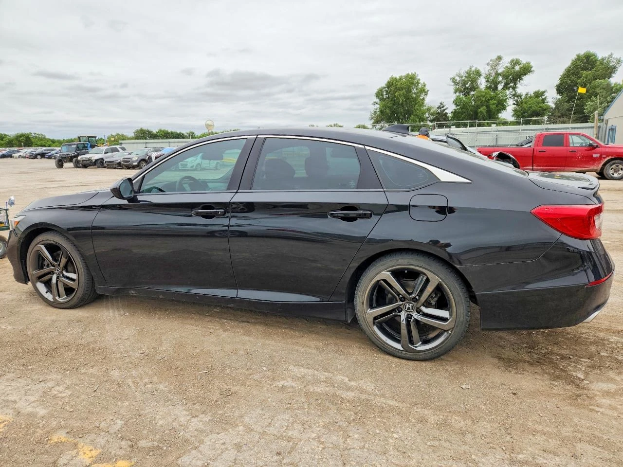 Honda Accord 1.5l Sport, снимка 2 - Автомобили и джипове - 54912816