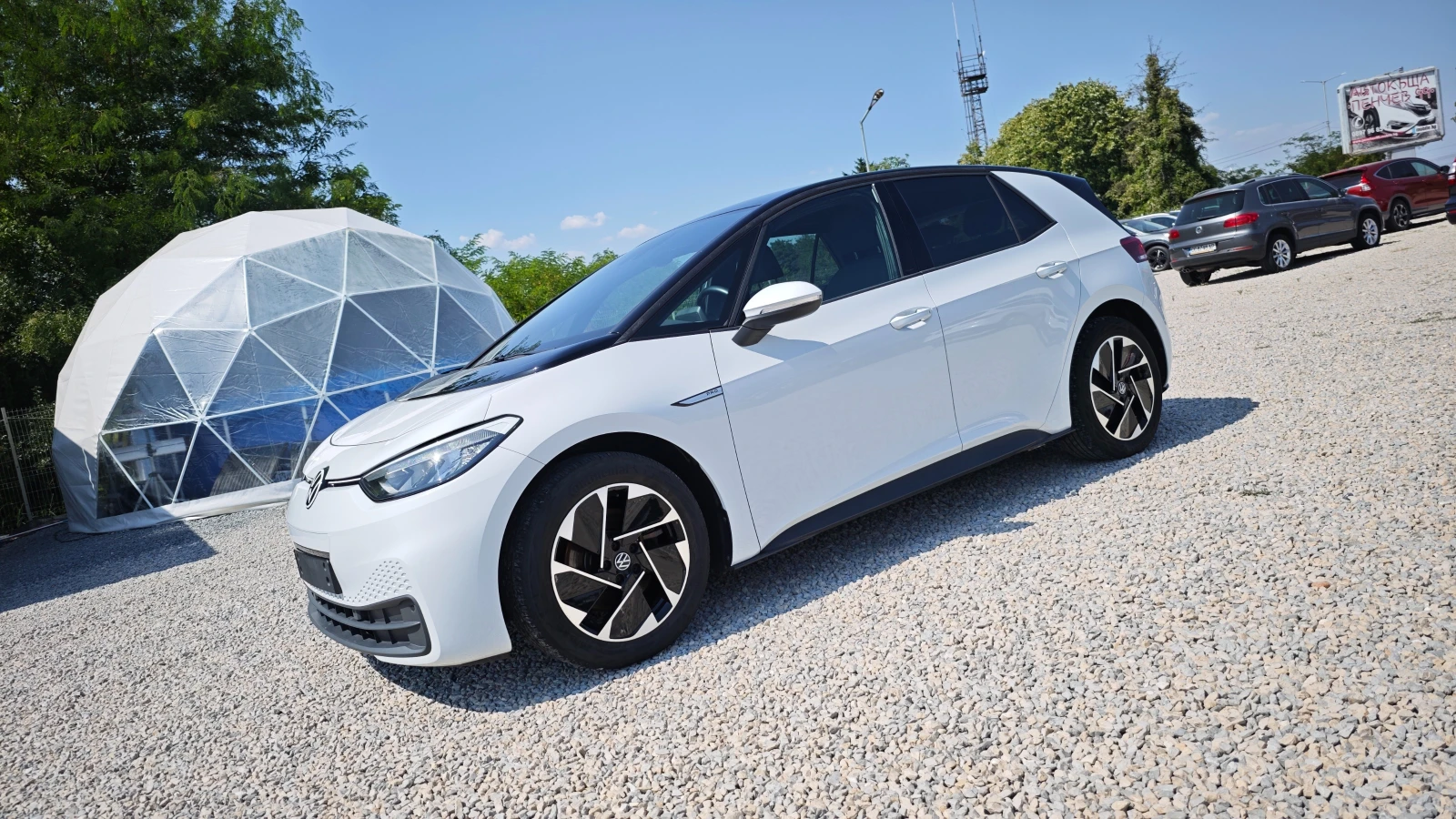 VW ID.3 НАЛИЧЕН РУСЕ/ДАНЪЧЕН КРЕДИТ/СМЯНА НА ЦВЯТ 1000евро, снимка 4 - Автомобили и джипове - 55247984