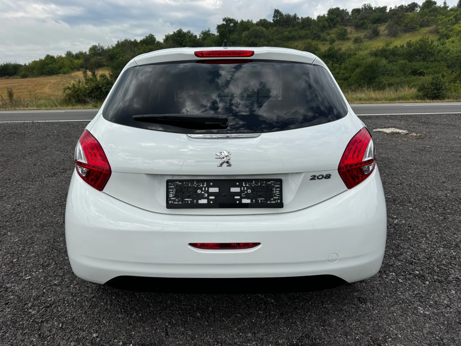 Peugeot 208 1.4 HDI-Allure!!!!, снимка 5 - Автомобили и джипове - 55376601