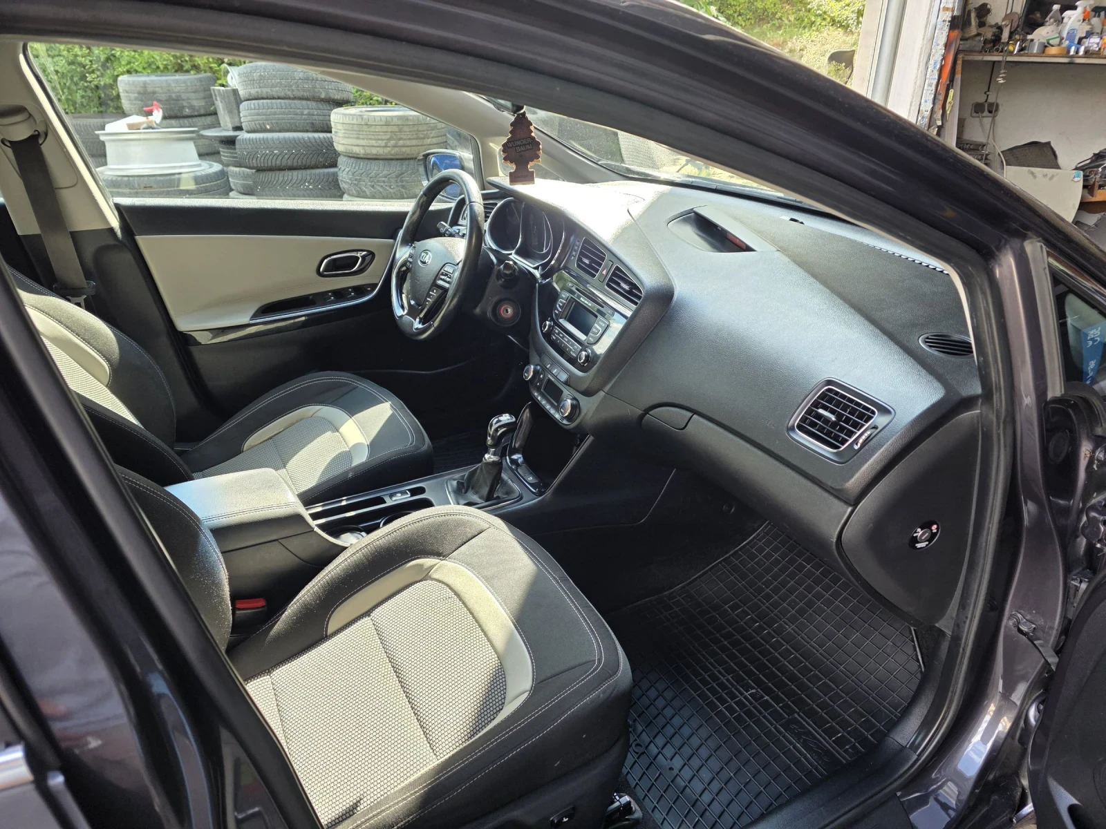 Kia Ceed 1.6 CRDI ACTIVE, снимка 15 - Автомобили и джипове - 55396500