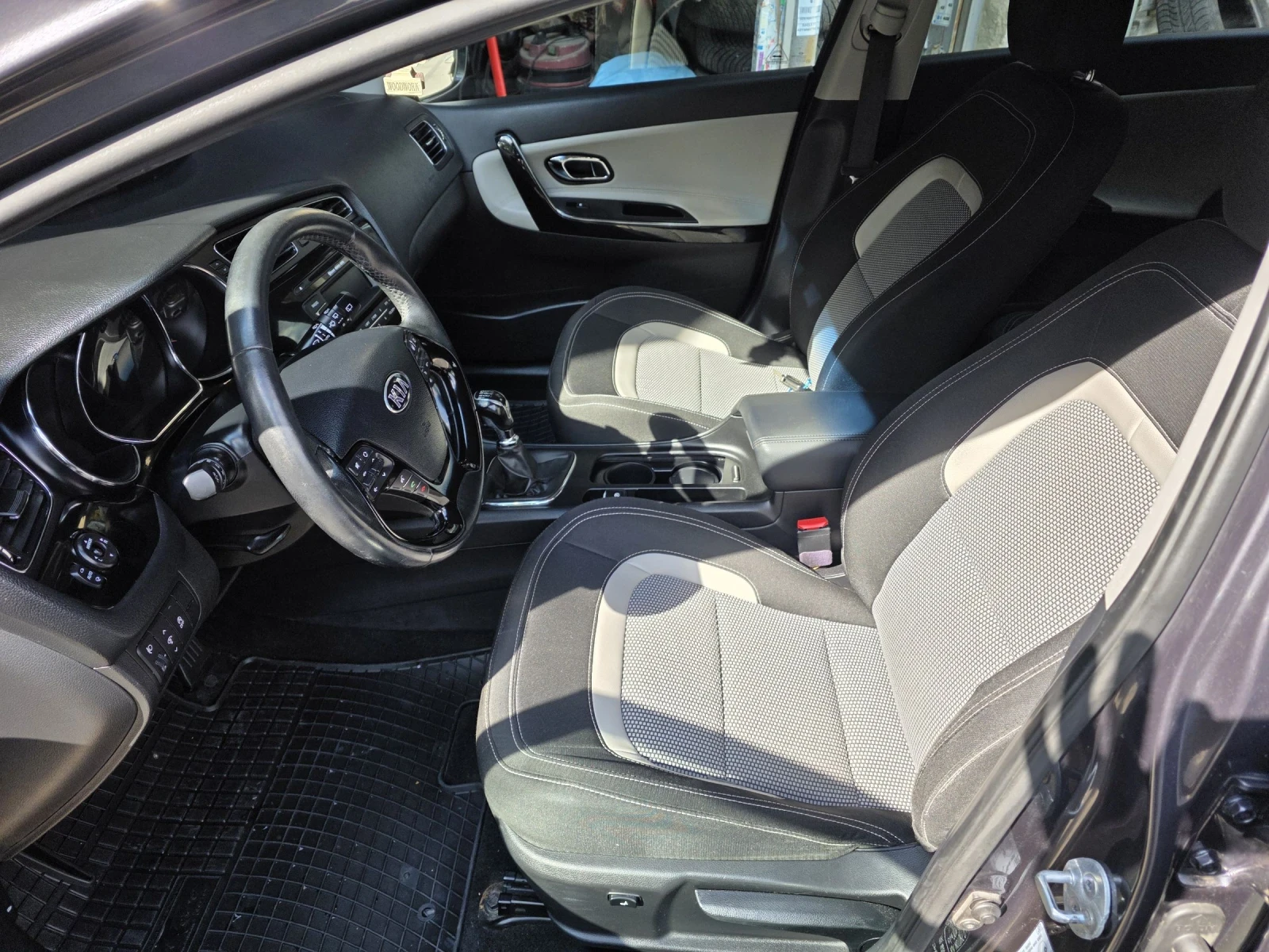 Kia Ceed 1.6 CRDI ACTIVE, снимка 17 - Автомобили и джипове - 55396500