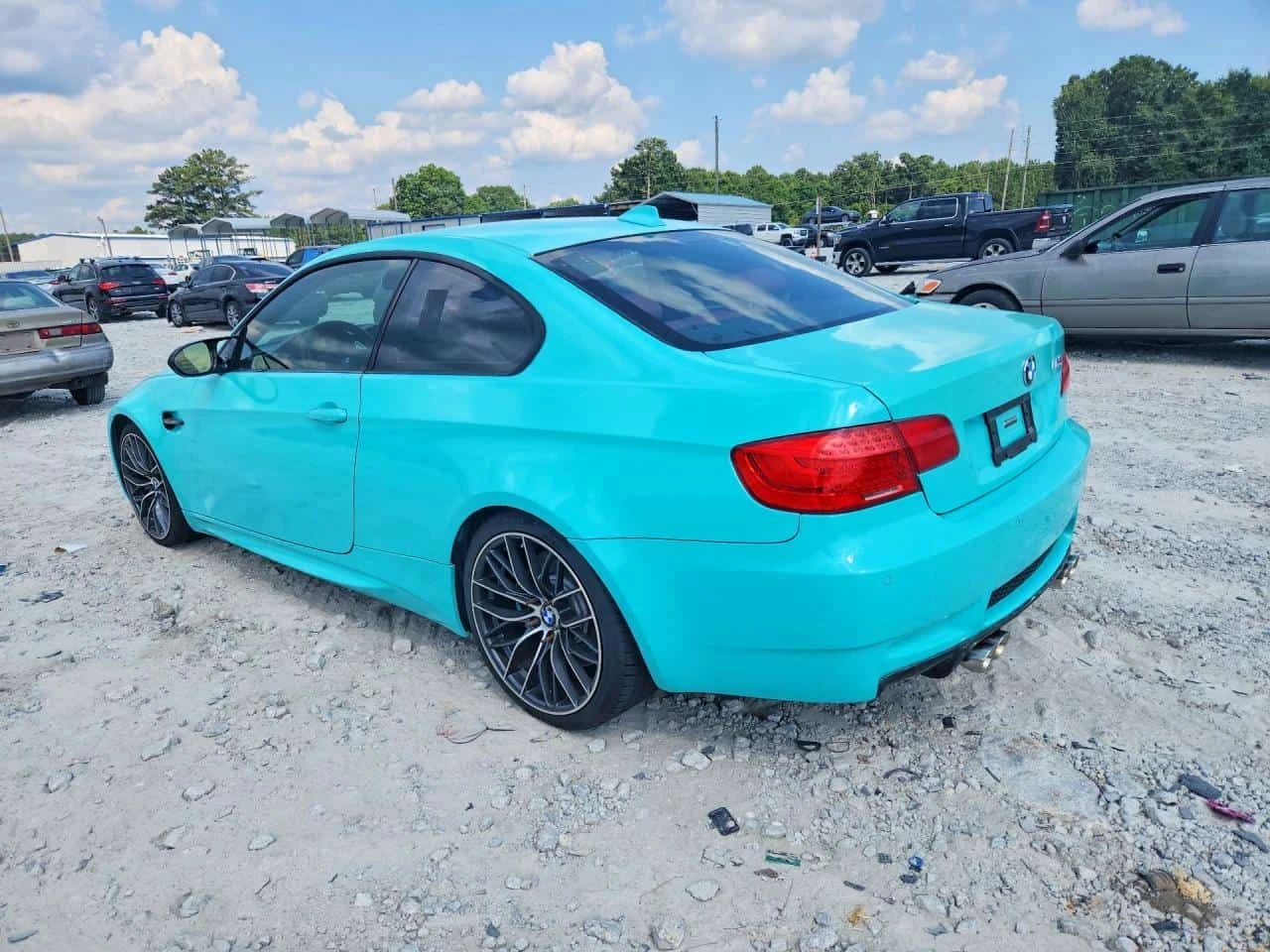 BMW M3 V8  / CARFAX / BABY BLUE / ЦЕНА ДО БЪЛГАРИЯ , снимка 2 - Автомобили и джипове - 55505485