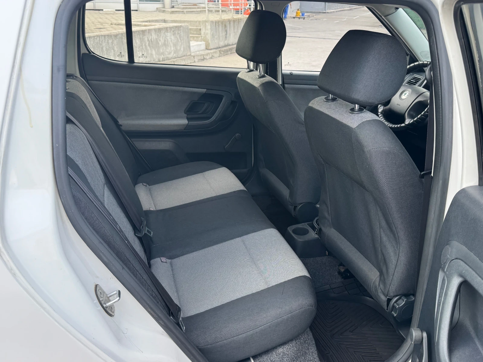 Skoda Fabia Газ-Инж, снимка 10 - Автомобили и джипове - 55838856