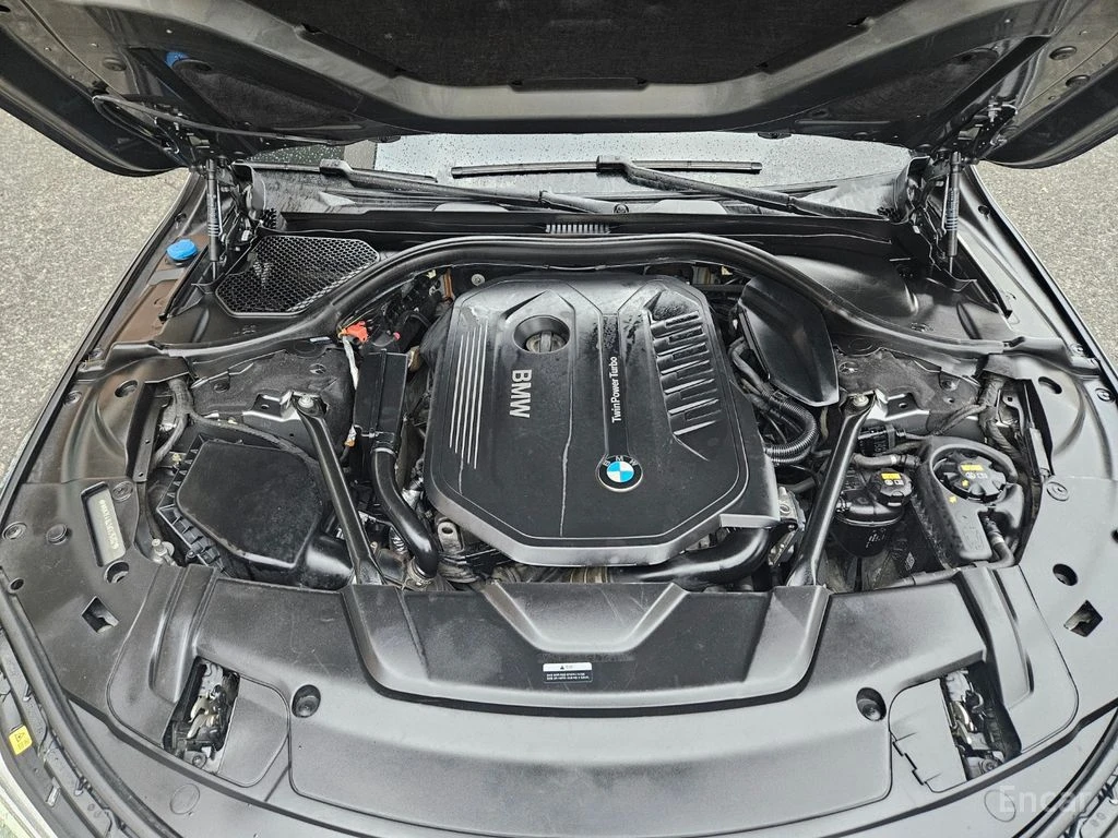 BMW 740 Li* XDRIVE* M* SPORT* HARMON* KARDON* ОБДУХВАНЕ* Д, снимка 17 - Автомобили и джипове - 55960519