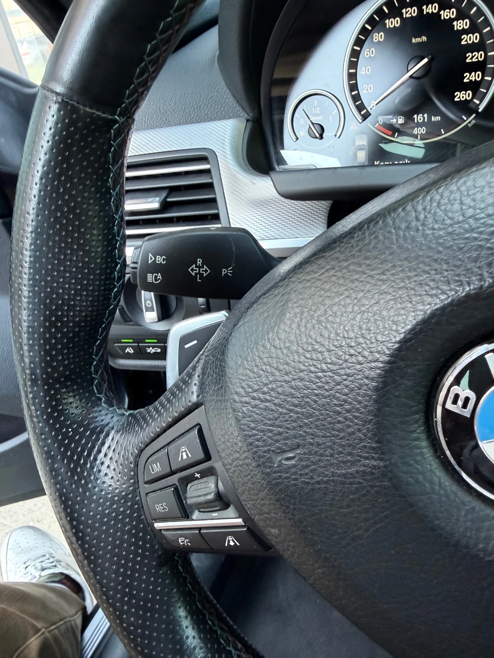 BMW 640 M-Pack/PANO/Keyless/DISTRONIC/LINE ASS, снимка 13 - Автомобили и джипове - 56046726