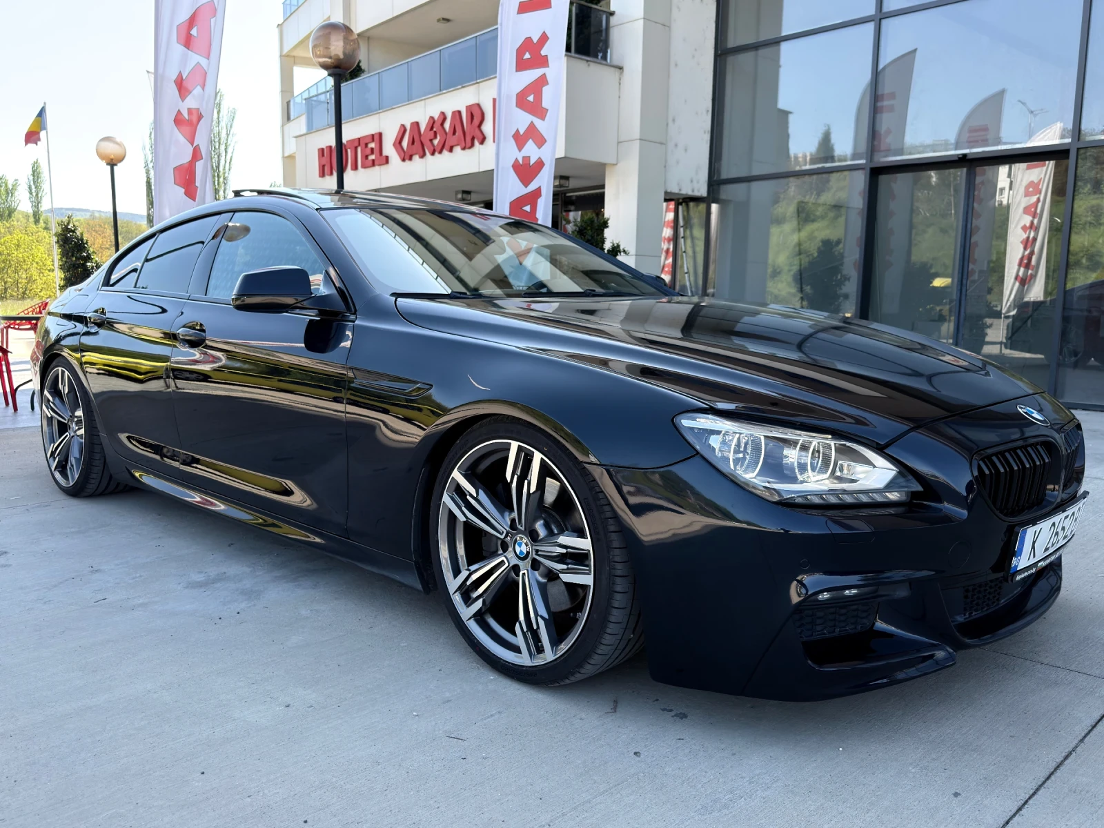 BMW 640 M-Pack/PANO/Keyless/DISTRONIC/LINE ASS, снимка 8 - Автомобили и джипове - 56046726