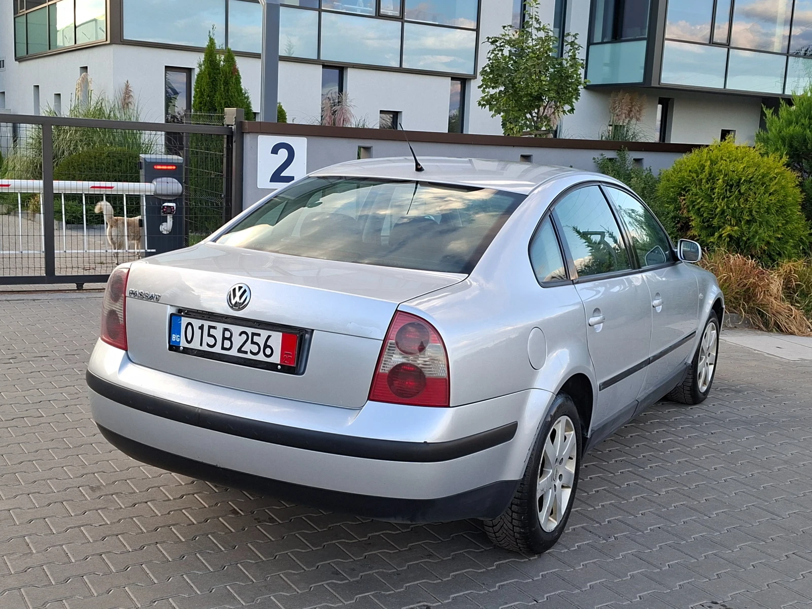 VW Passat 1.9TDI* (131кс)* 6-СКОРОСТИ* HOB BHOC* * , снимка 13 - Автомобили и джипове - 56059942