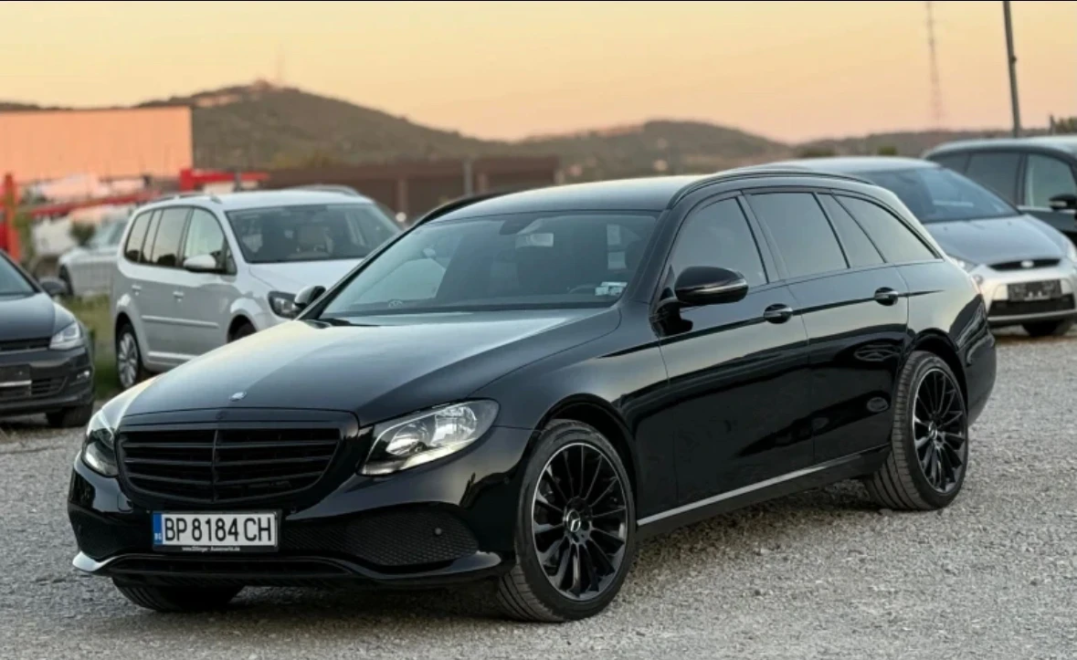 Mercedes-Benz E 200, снимка 2 - Автомобили и джипове - 56111732