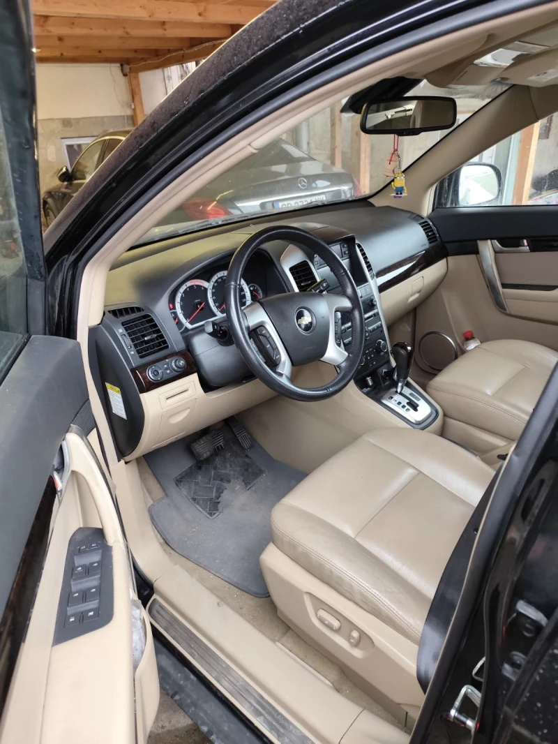 Chevrolet Captiva 2.0, снимка 5 - Автомобили и джипове - 49242059