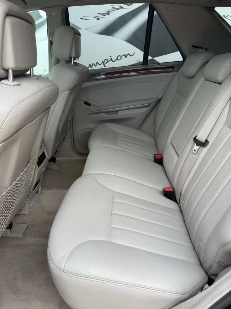 Mercedes-Benz ML 350 Gaz benzin, снимка 8 - Автомобили и джипове - 51251829