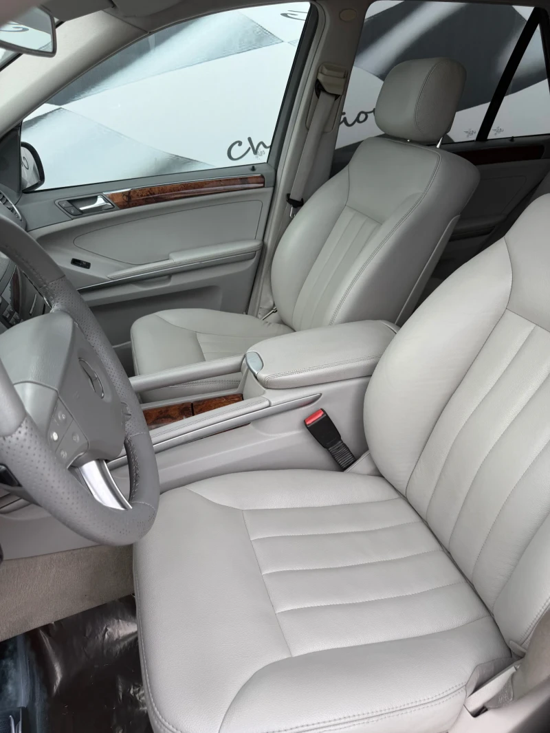 Mercedes-Benz ML 350 Gaz benzin, снимка 9 - Автомобили и джипове - 51251829