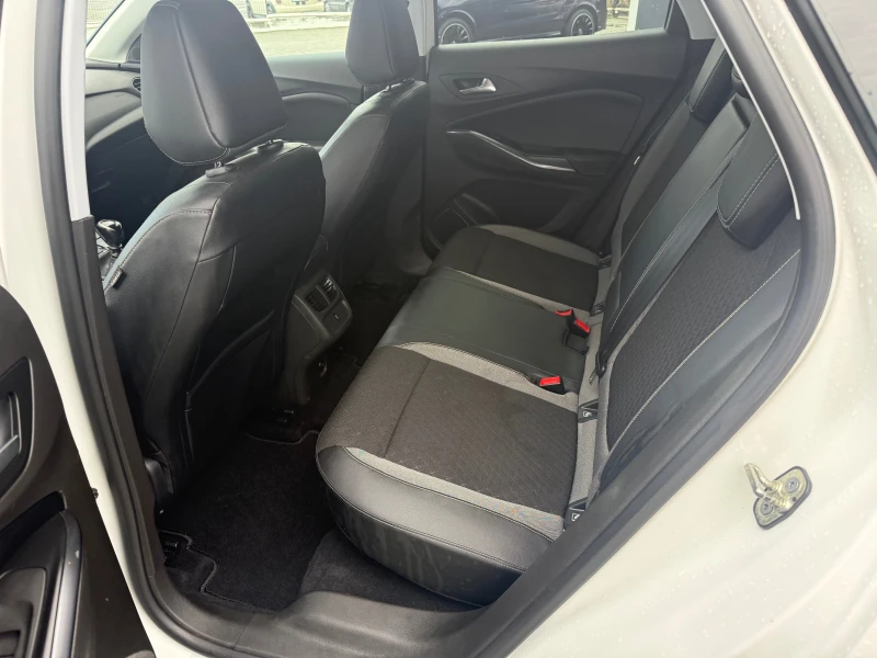 Opel Grandland X 1.5dci , снимка 11 - Автомобили и джипове - 52493885