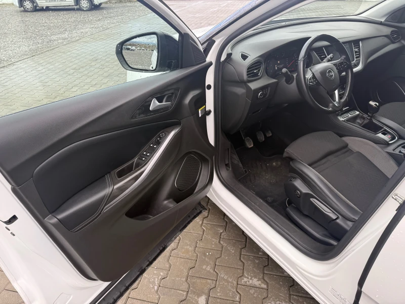 Opel Grandland X 1.5dci , снимка 9 - Автомобили и джипове - 52493885