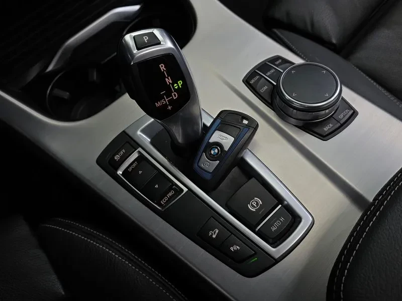 BMW X4 2.0d, снимка 9 - Автомобили и джипове - 54604877