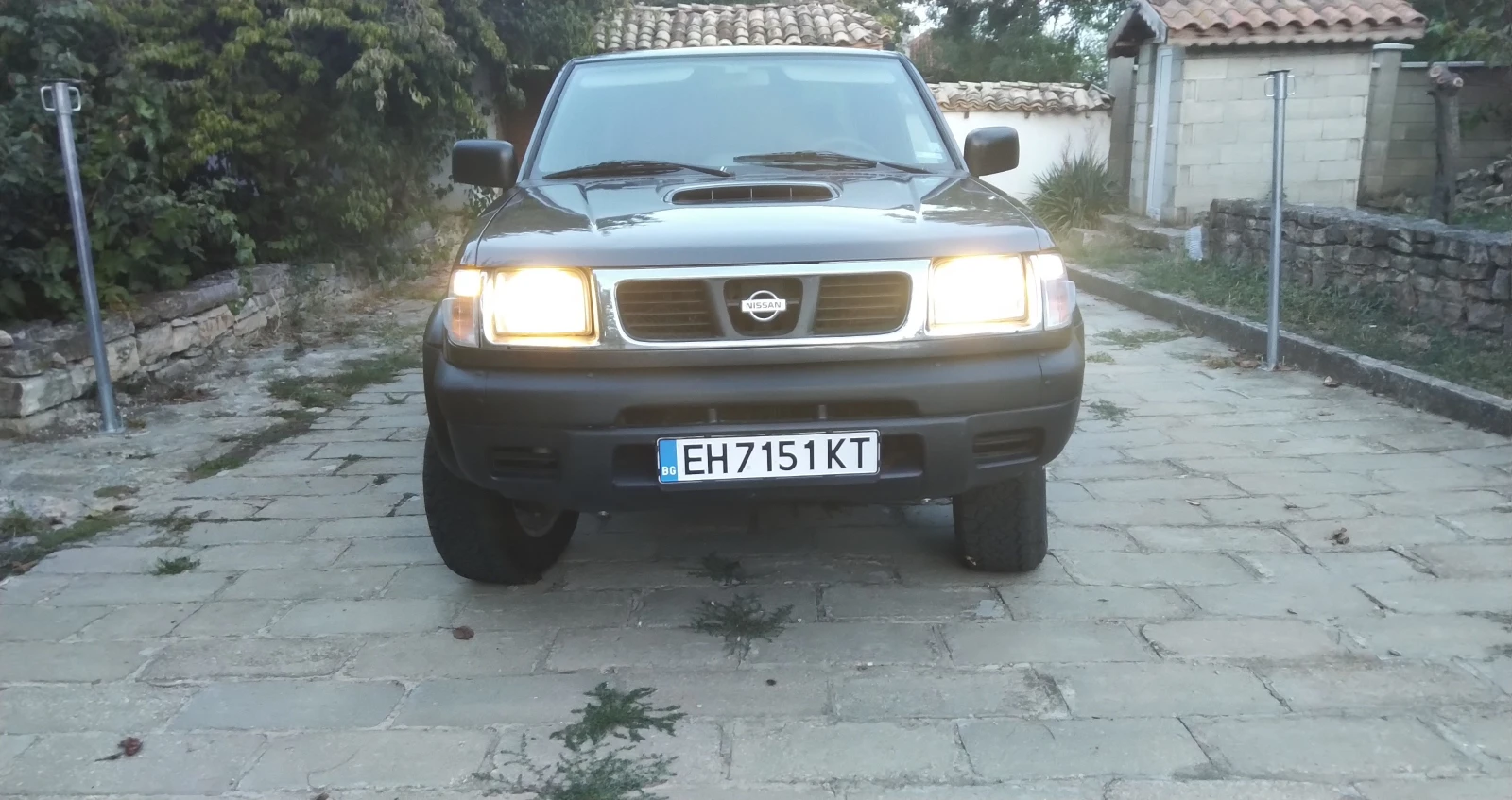 Nissan Navara 2.5TD - изображение 5