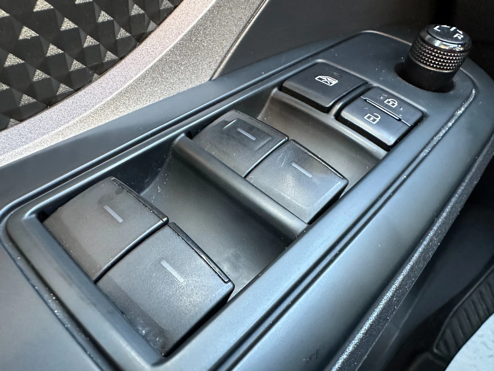 Toyota C-HR /1.8 Hybrid 98 .. | Mobile.bg   15