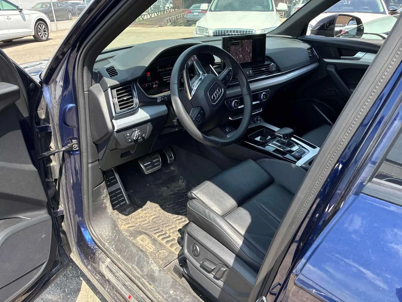 Audi Q5  | PROGRESSIV | DISTRONIC | PANO | 2 КЛЮЧА , снимка 7 - Автомобили и джипове - 54902085