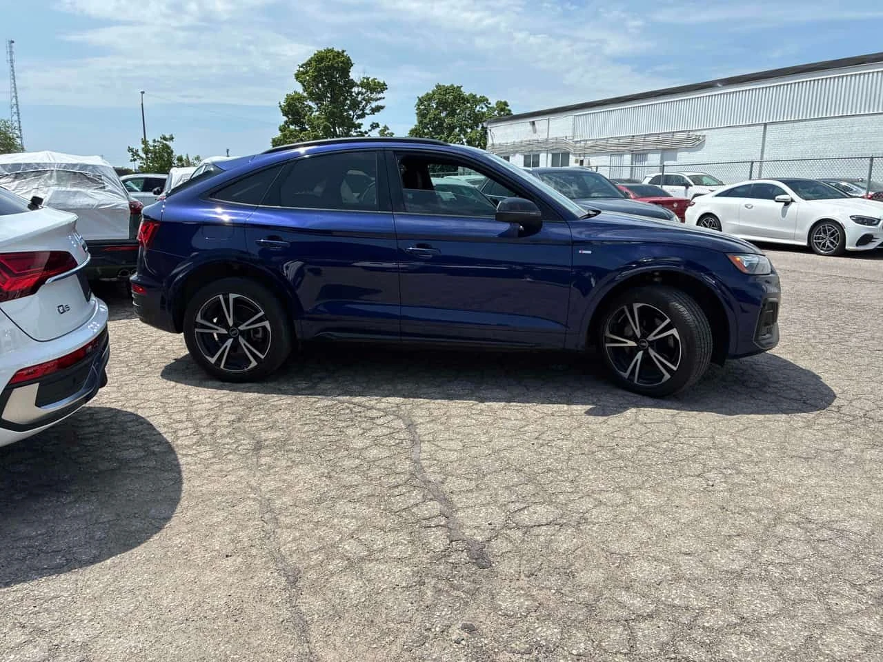 Audi Q5  | PROGRESSIV | DISTRONIC | PANO | 2 КЛЮЧА , снимка 3 - Автомобили и джипове - 54902085