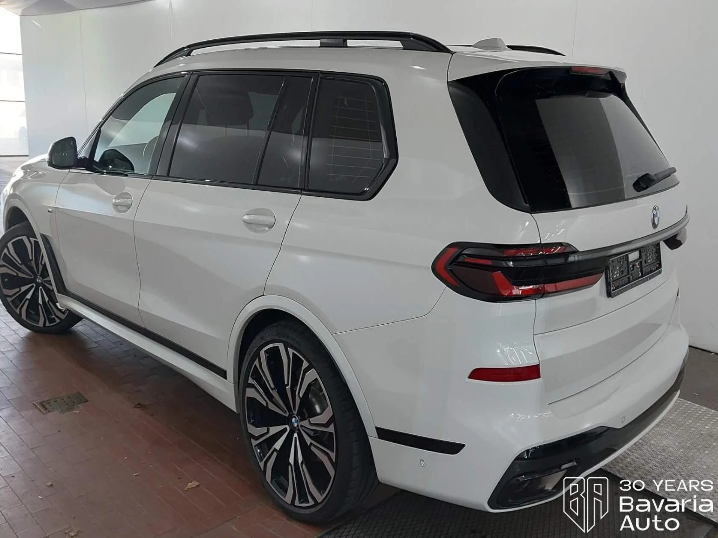 BMW X7 40d xDrive M Spot Paket Sportautomatic, снимка 2 - Автомобили и джипове - 54970131
