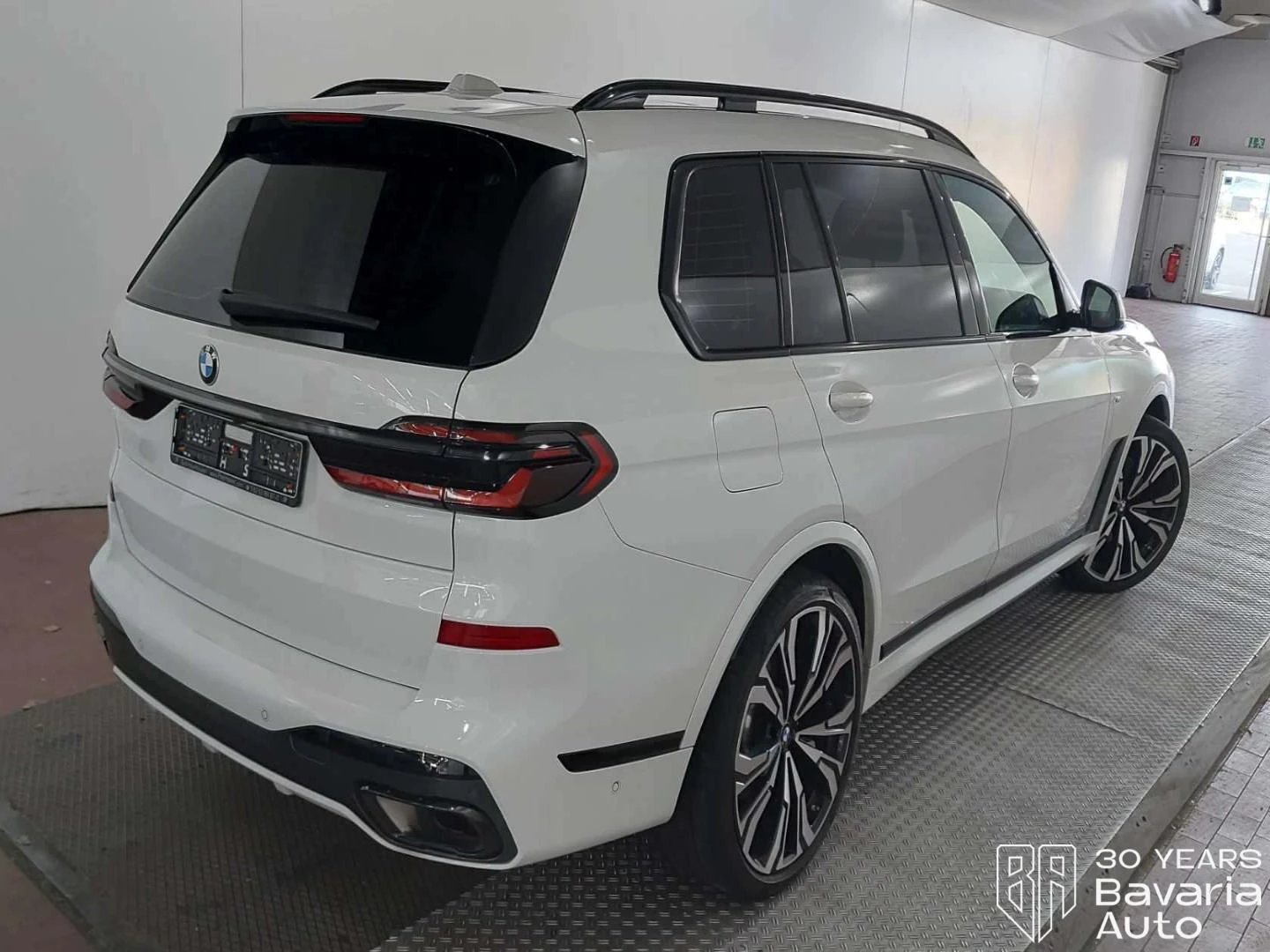 BMW X7 40d xDrive M Spot Paket Sportautomatic, снимка 3 - Автомобили и джипове - 54970131