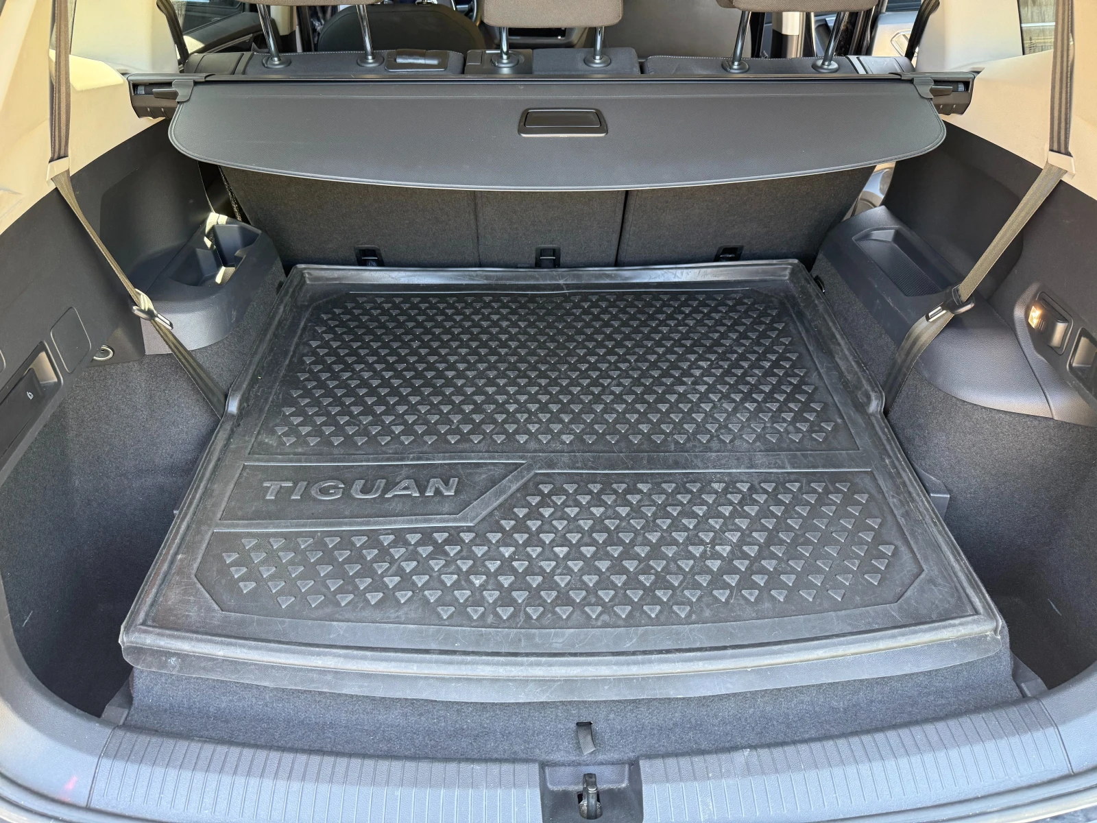 VW Tiguan Highline 4MOTION 2.0 TSI, снимка 7 - Автомобили и джипове - 55559637