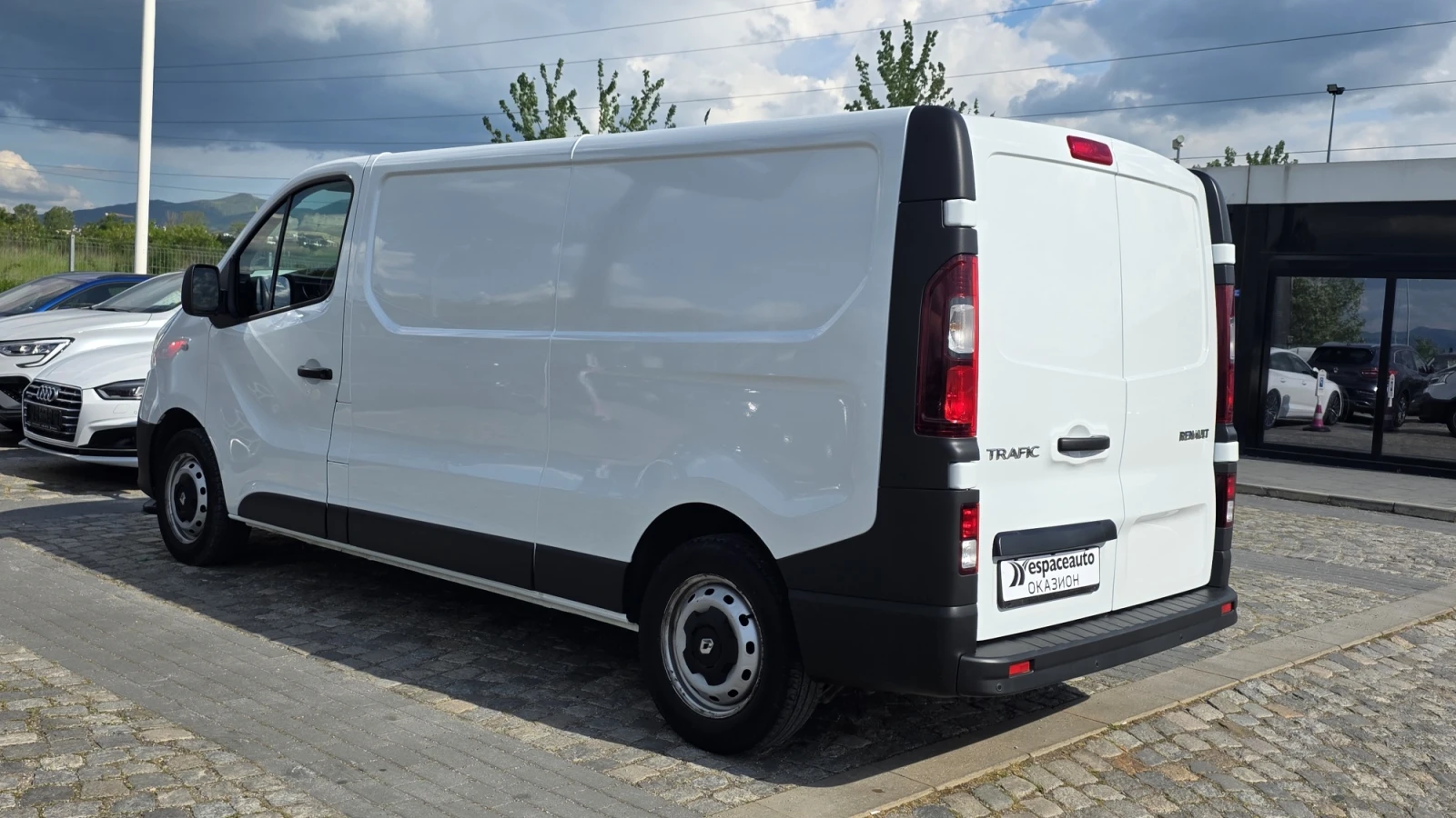 Renault Trafic 2.0dCi/120к.с./L2H1, снимка 8 - Бусове и автобуси - 54621038