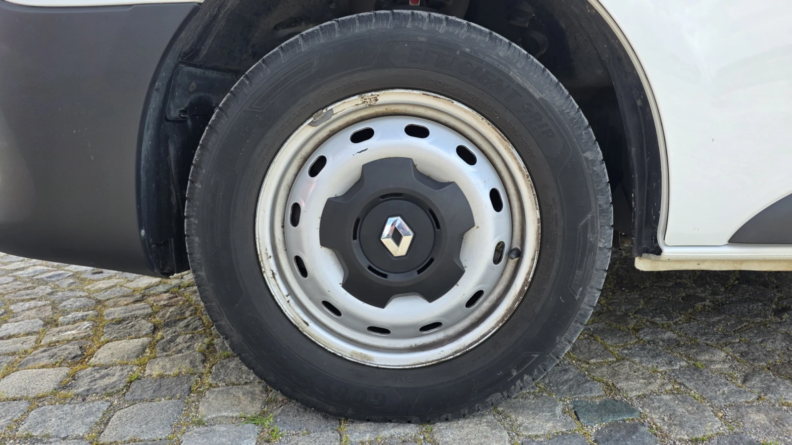 Renault Trafic 2.0dCi/120к.с./L2H1, снимка 11 - Бусове и автобуси - 54621038