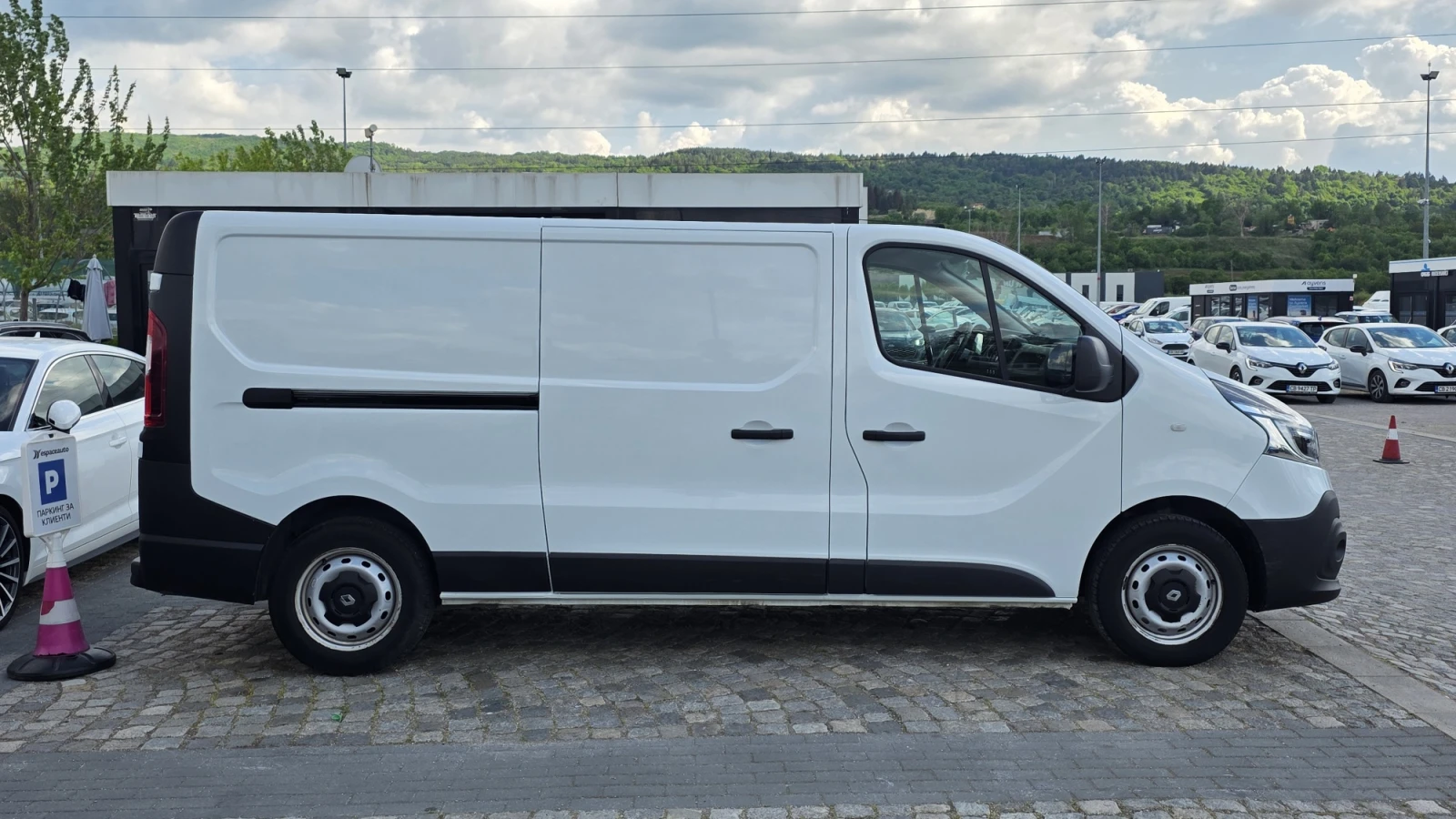 Renault Trafic 2.0dCi/120к.с./L2H1, снимка 4 - Бусове и автобуси - 54621038