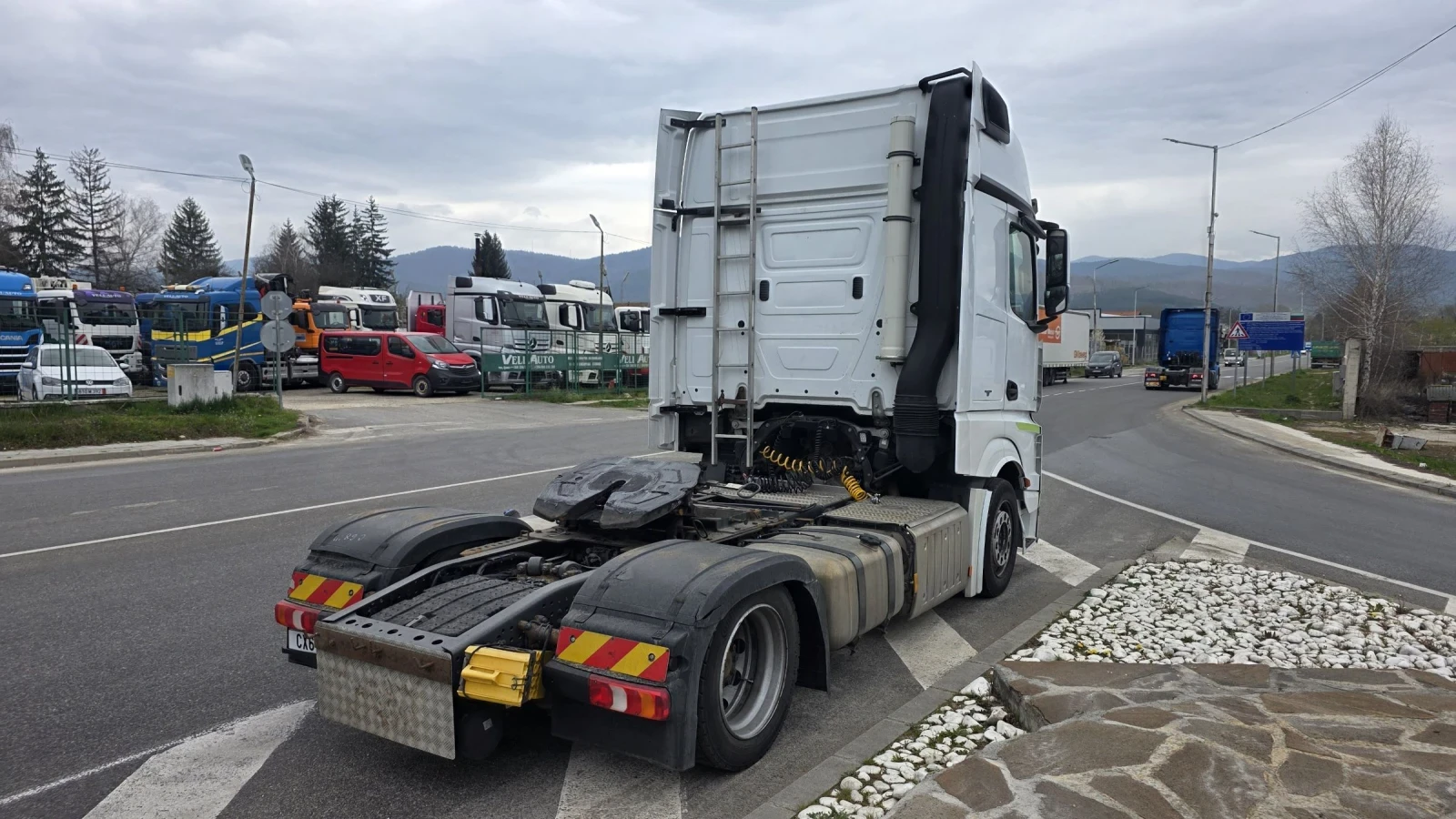Mercedes-Benz Actros 18 45 EURO 6 МЕГА Хидравличен лафет, снимка 3 - Камиони - 54164092