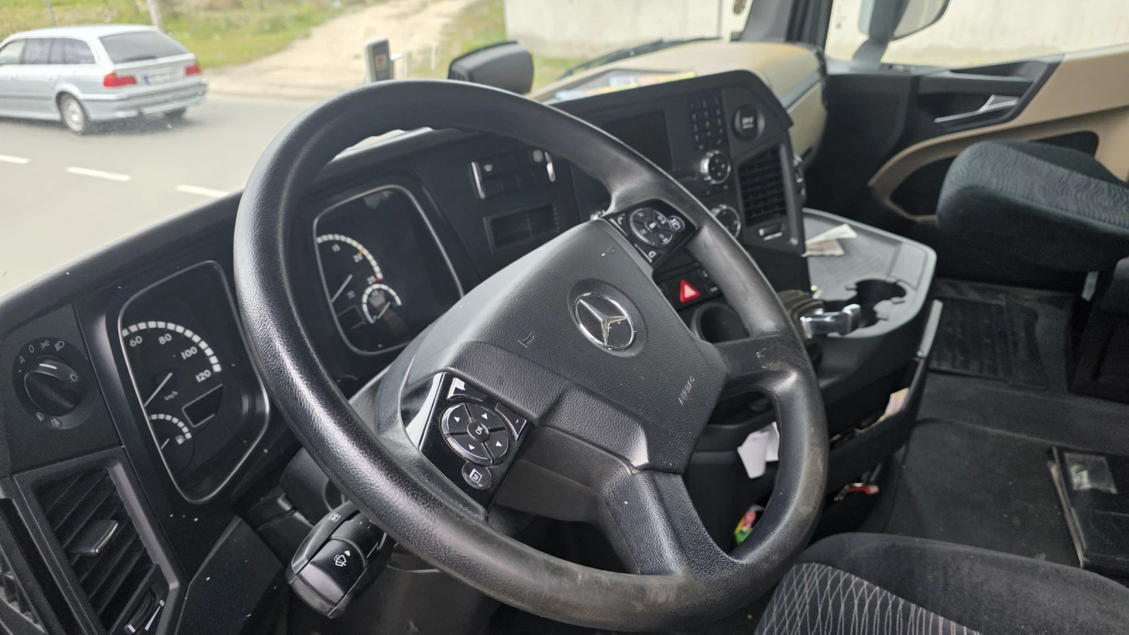 Mercedes-Benz Actros 18 45 EURO 6 МЕГА Хидравличен лафет, снимка 6 - Камиони - 54164092