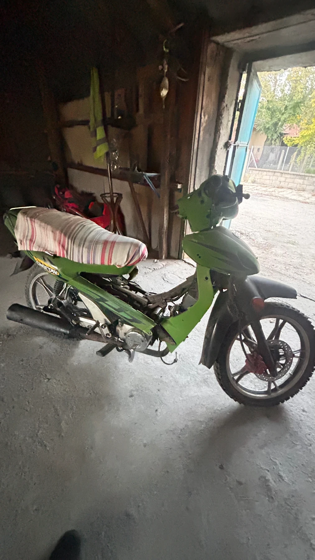 Kawasaki 100, снимка 2 - Мотоциклети и мототехника - 56484888