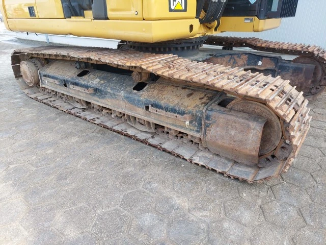 Багер Caterpillar 320NG, снимка 13 - Индустриална техника - 47460420