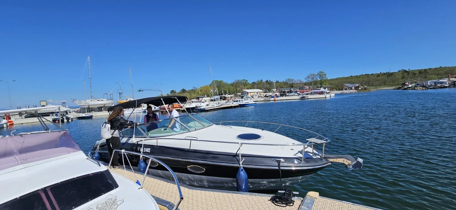   Crownline | Mobile.bg   1