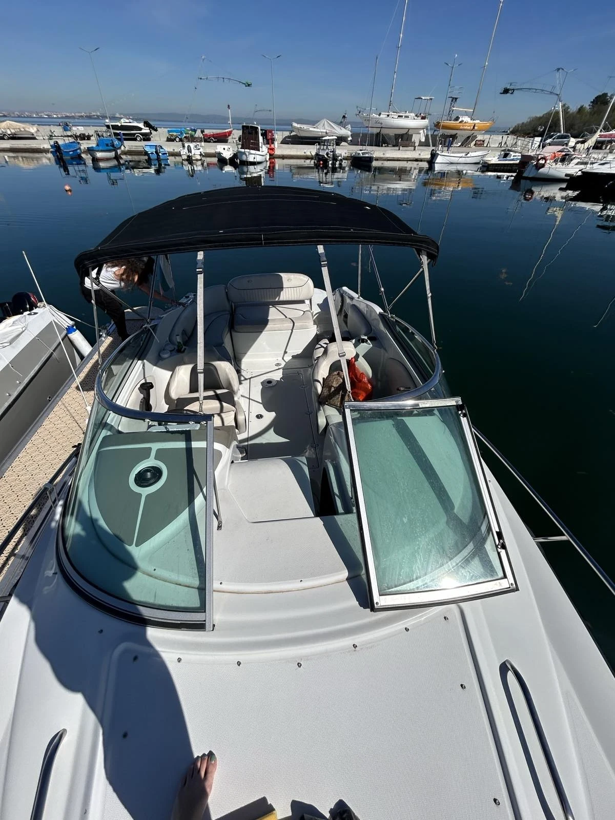 Моторна яхта Crownline  - изображение 3