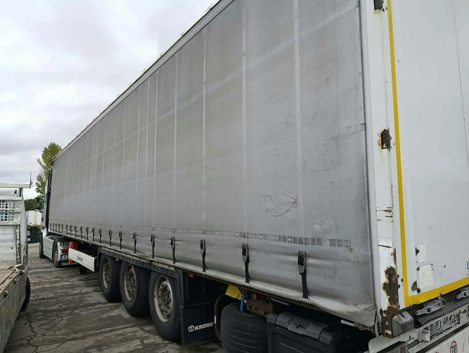 Полуремарке Krone SD DA06CLNF