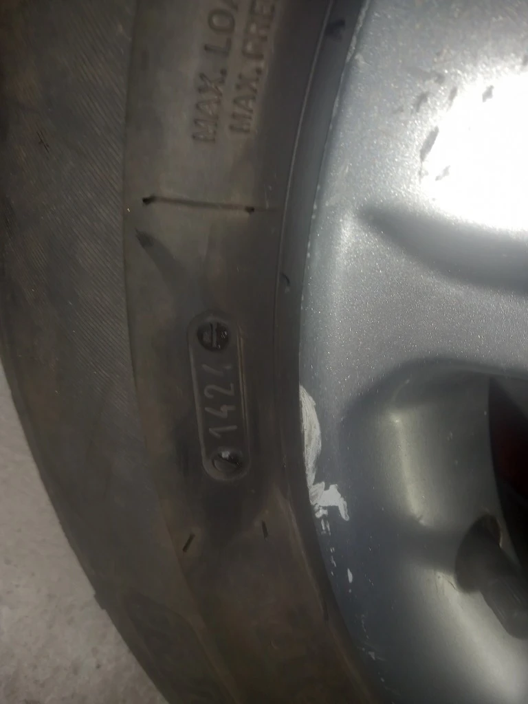 Гуми Летни 175/65R15, снимка 3 - Гуми и джанти - 50546366